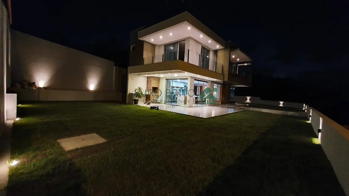 Casa com 3 quartos à venda, 175m2 em Nossa Senhora da Vitória, Ilheus - BA - imagem 3 Foto 3 de Casa com 3 quartos à venda, 175m2 em Nossa Senhora da Vitória, Ilheus - BA