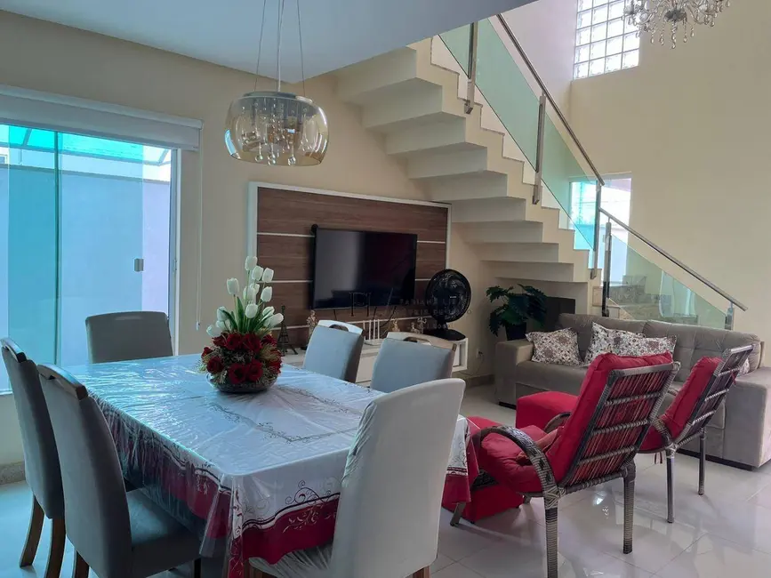 Foto 3 de Casa de Condomínio com 4 quartos à venda, 252m2 em Papagaio, Feira De Santana - BA