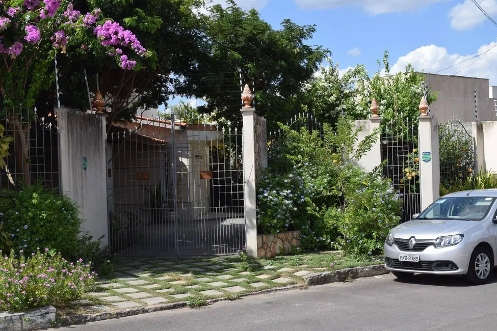 Casa com 2 quartos à venda, 630m2 em Cidade Nova, Feira De Santana - BA - imagem 3 Foto 3 de Casa com 2 quartos à venda, 630m2 em Cidade Nova, Feira De Santana - BA