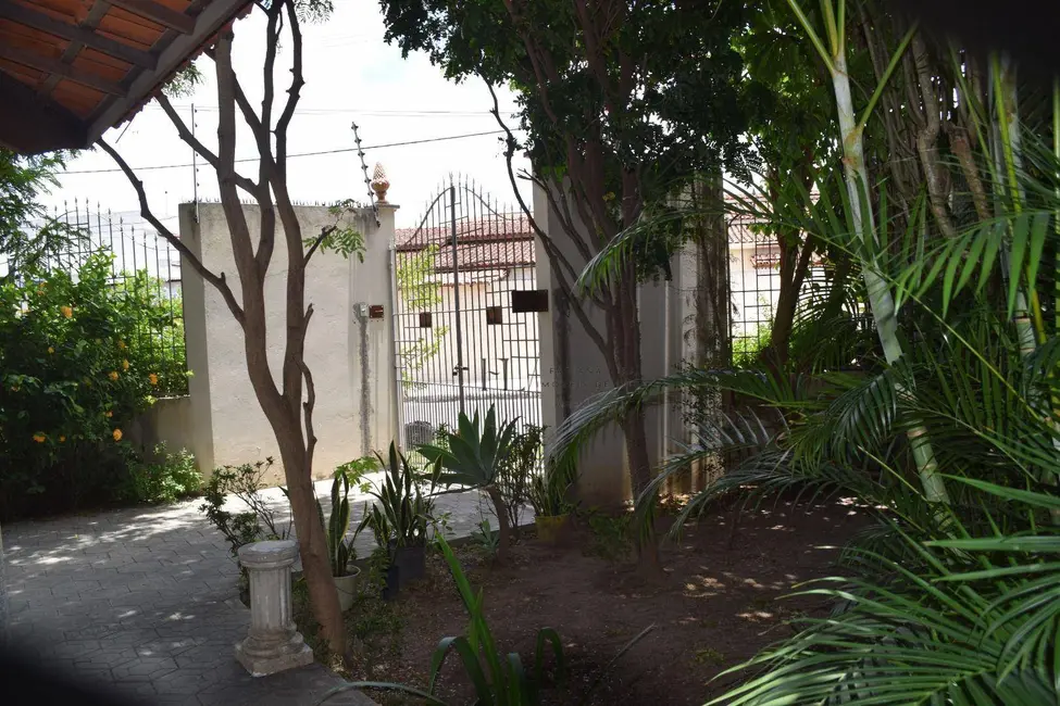 Casa com 2 quartos à venda, 630m2 em Cidade Nova, Feira De Santana - BA - imagem 4 Foto 4 de Casa com 2 quartos à venda, 630m2 em Cidade Nova, Feira De Santana - BA