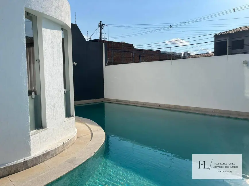 Foto 1 de Casa com 4 quartos à venda, 300m2 em Parque Getúlio Vargas, Feira De Santana - BA