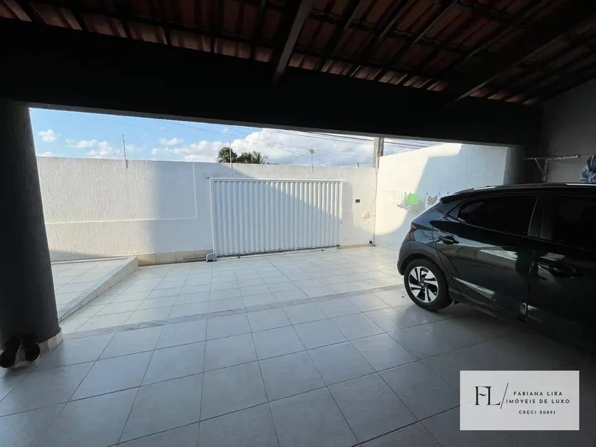Foto 2 de Casa com 4 quartos à venda, 300m2 em Parque Getúlio Vargas, Feira De Santana - BA
