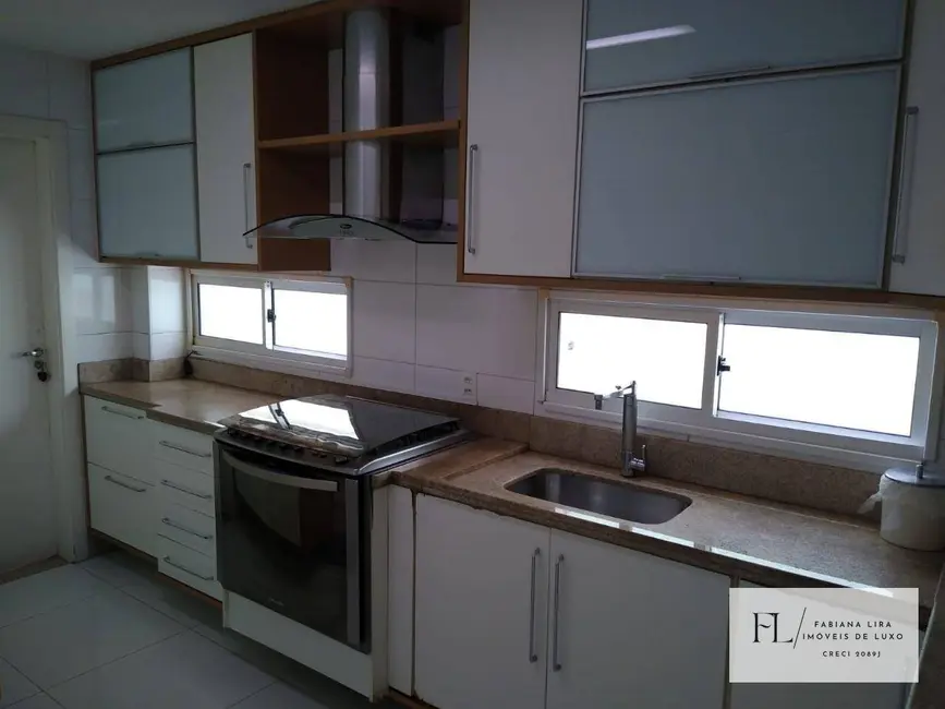 Casa de Condomínio com 3 quartos à venda, 250m2 em Brasília, Feira De Santana - BA - imagem 7 Foto 7 de Casa de Condomínio com 3 quartos à venda, 250m2 em Brasília, Feira De Santana - BA