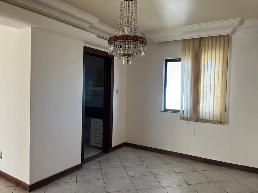 Foto 9 de Apartamento com 4 quartos à venda e para alugar, 145m2 em Capuchinhos, Feira De Santana - BA