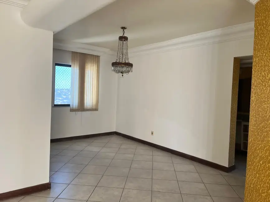 Foto 4 de Apartamento com 4 quartos à venda e para alugar, 145m2 em Capuchinhos, Feira De Santana - BA