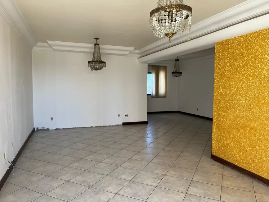 Foto 3 de Apartamento com 4 quartos à venda e para alugar, 145m2 em Capuchinhos, Feira De Santana - BA
