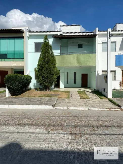 Casa de Condomínio com 3 quartos para alugar, 250m2 em Centro, Feira De Santana - BA - imagem 8 Foto 8 de Casa de Condomínio com 3 quartos para alugar, 250m2 em Centro, Feira De Santana - BA