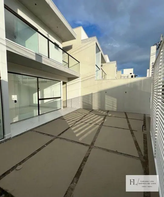 Foto 2 de Casa com 4 quartos à venda, 128m2 em Sim, Feira De Santana - BA