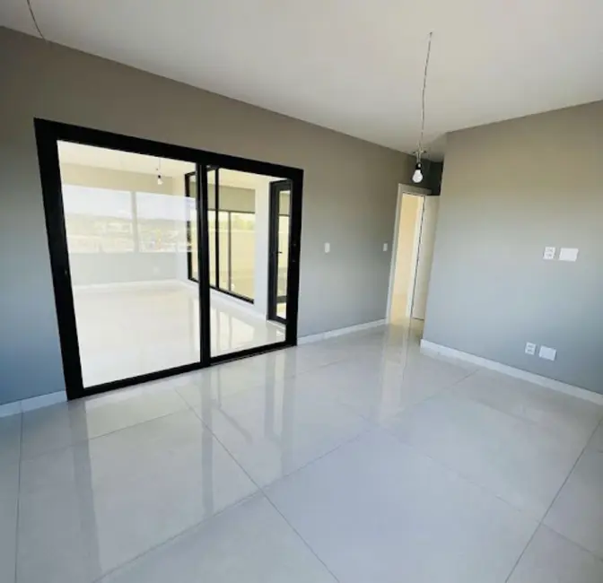 Foto 5 de Casa de Condomínio com 3 quartos à venda, 252m2 em Papagaio, Feira De Santana - BA