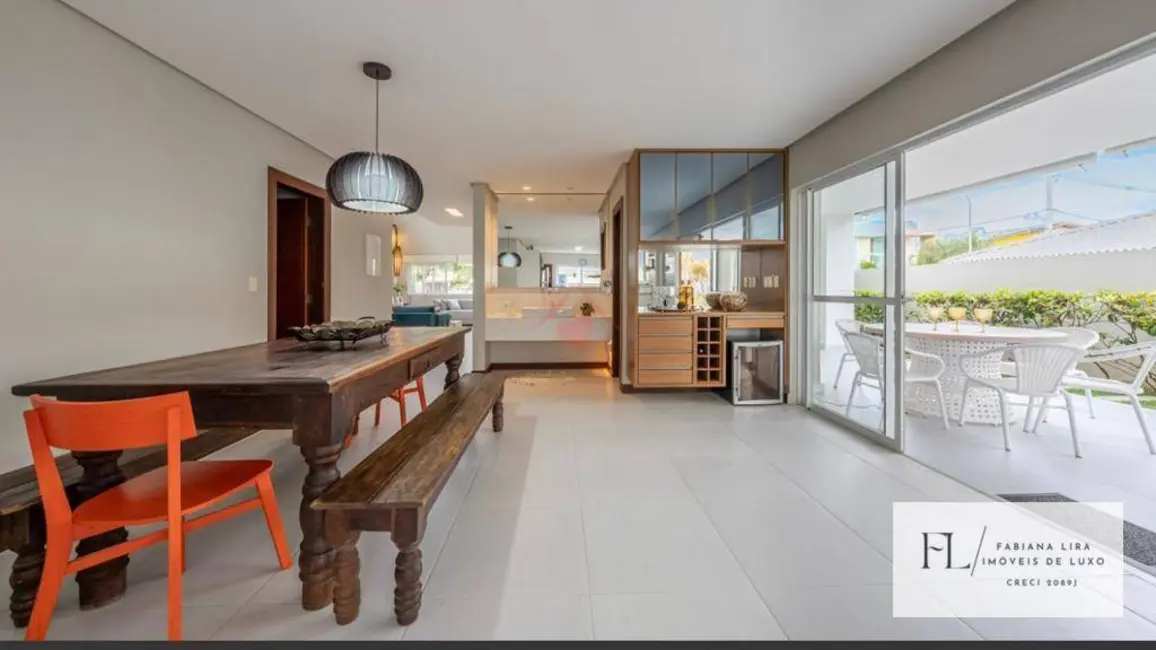 Casa de Condomínio com 6 quartos para alugar, 600m2 em Camacari - BA - imagem 7 Foto 7 de Casa de Condomínio com 6 quartos para alugar, 600m2 em Camacari - BA