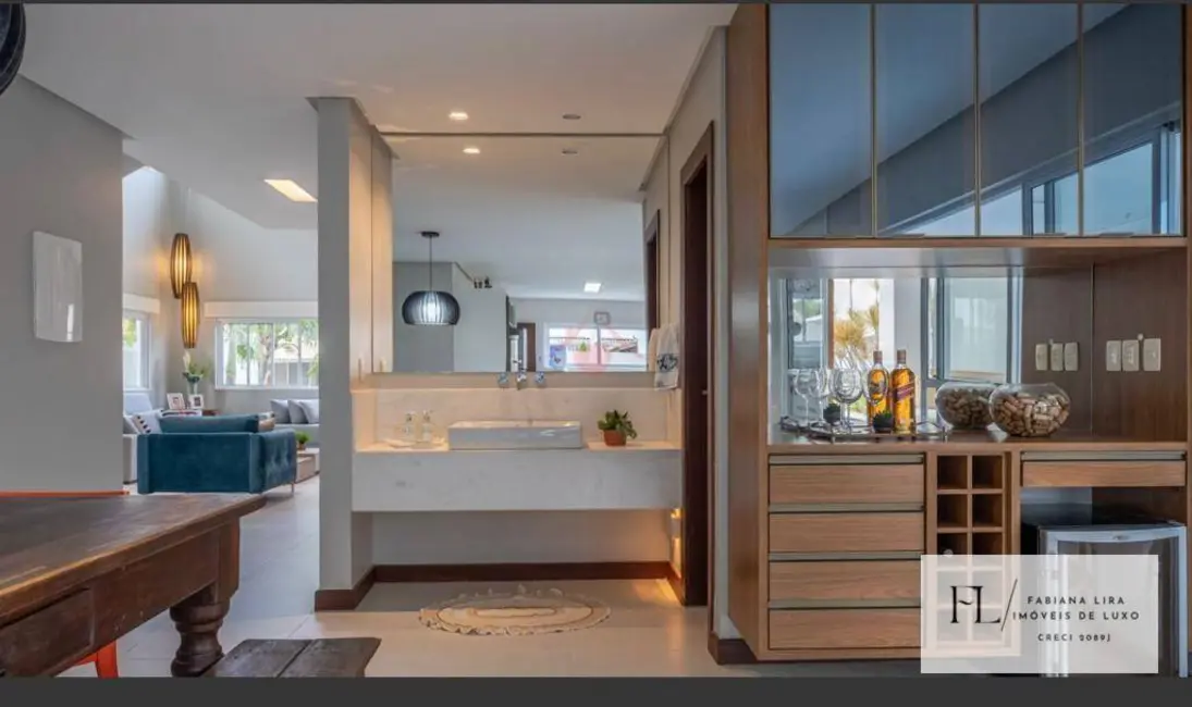 Casa de Condomínio com 6 quartos para alugar, 600m2 em Camacari - BA - imagem 4 Foto 4 de Casa de Condomínio com 6 quartos para alugar, 600m2 em Camacari - BA