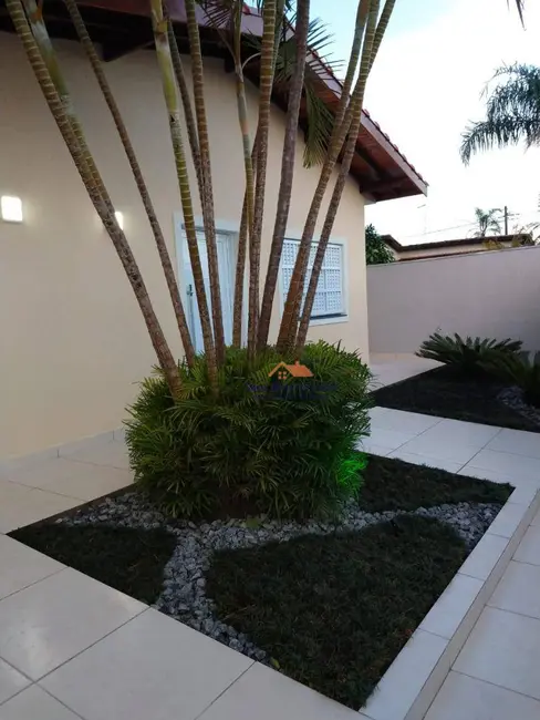 Foto 5 de Casa com 3 quartos à venda, 354m2 em Praia Grande - SP