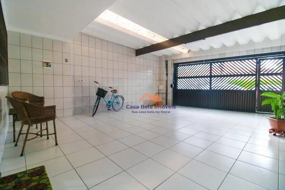 Casa com 2 quartos à venda, 130m2 em Canto do Forte, Praia Grande - SP - imagem 1 Foto 1 de Casa com 2 quartos à venda, 130m2 em Canto do Forte, Praia Grande - SP