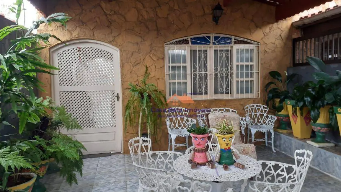 Foto 4 de Casa com 3 quartos à venda, 210m2 em Maracanã, Praia Grande - SP