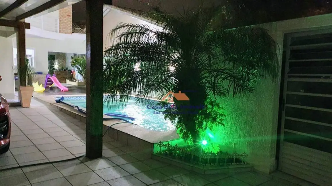 Foto 6 de Sobrado com 4 quartos à venda, 170m2 em Solemar, Praia Grande - SP