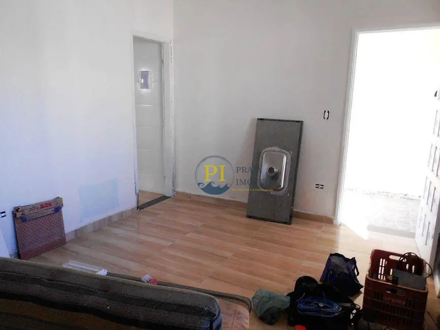 Foto 9 de Casa com 2 quartos à venda, 60m2 em Maracanã, Praia Grande - SP