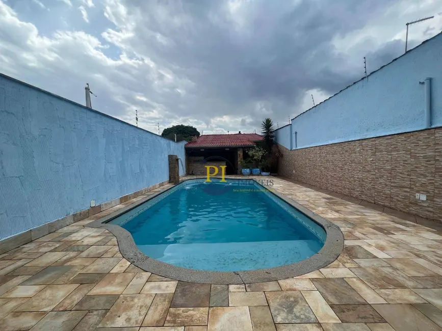 Foto 1 de Casa com 3 quartos à venda, 450m2 em Praia Grande - SP
