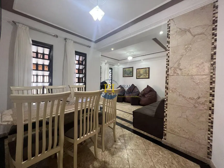 Foto 9 de Casa com 3 quartos à venda, 450m2 em Praia Grande - SP