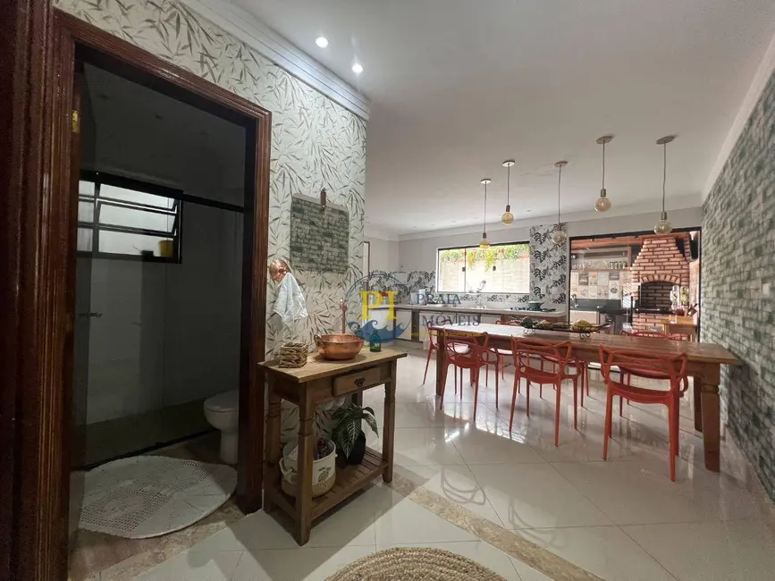 Casa com 3 quartos à venda, 150m2 em Canto do Forte, Praia Grande - SP - imagem 9 Foto 9 de Casa com 3 quartos à venda, 150m2 em Canto do Forte, Praia Grande - SP