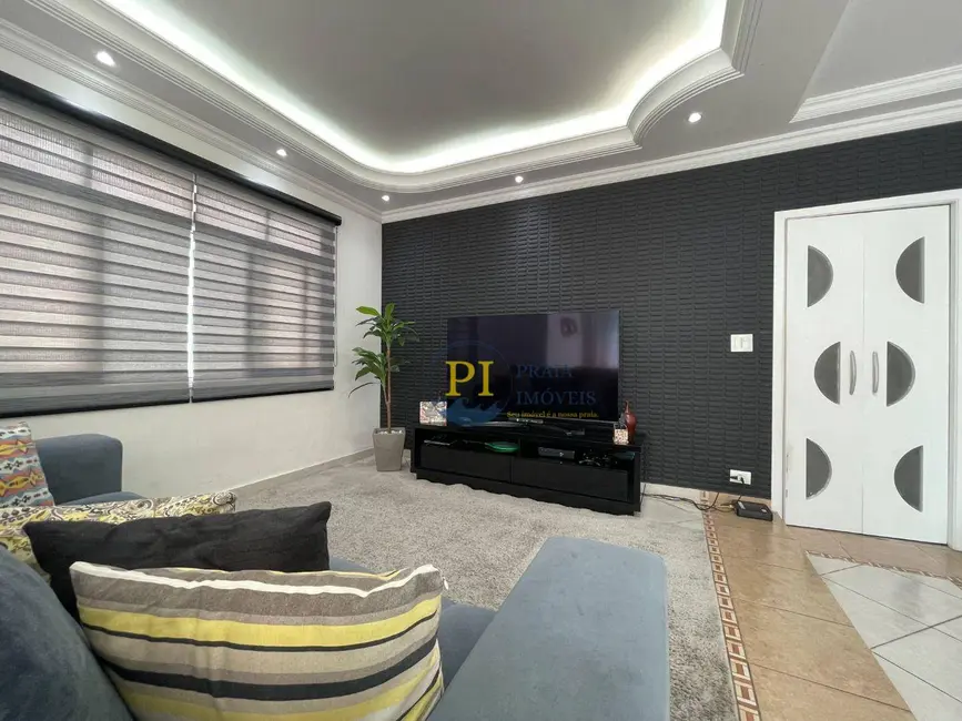 Casa com 3 quartos à venda, 300m2 em Canto do Forte, Praia Grande - SP - imagem 5 Foto 5 de Casa com 3 quartos à venda, 300m2 em Canto do Forte, Praia Grande - SP