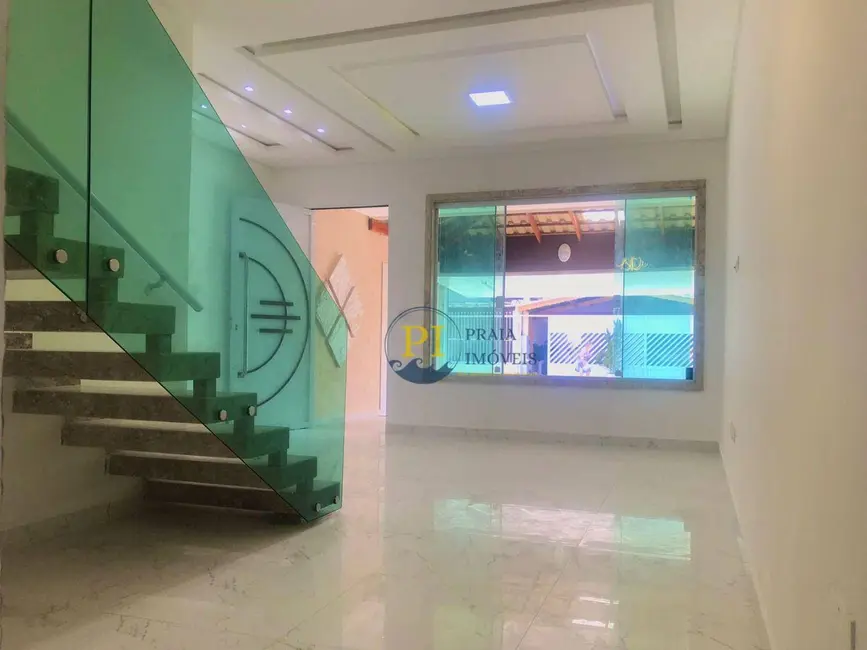Casa com 2 quartos à venda, 136m2 em Praia Grande - SP - imagem 1 Foto 1 de Casa com 2 quartos à venda, 136m2 em Praia Grande - SP