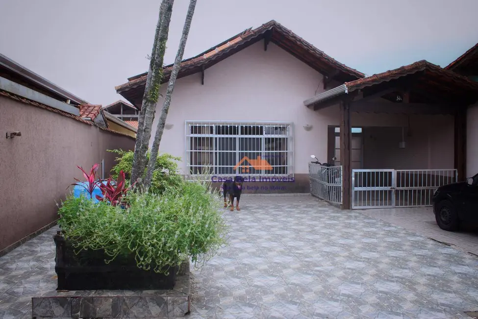 Foto 3 de Casa com 4 quartos à venda, 300m2 em Tupi, Praia Grande - SP