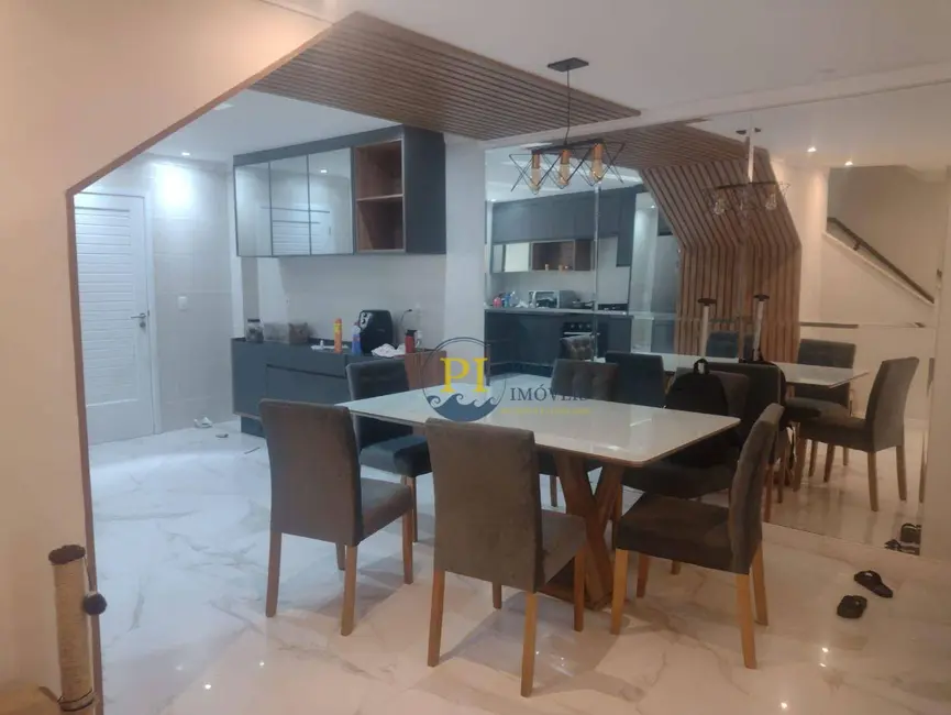 Foto 8 de Casa com 3 quartos à venda, 204m2 em Praia Grande - SP