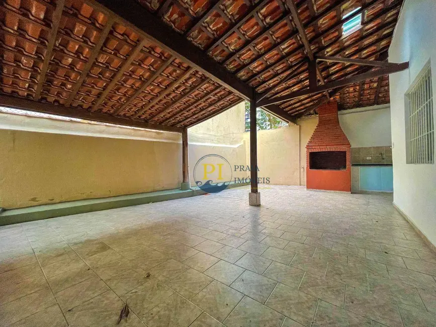 Casa com 2 quartos à venda, 153m2 em Canto do Forte, Praia Grande - SP - imagem 2 Foto 2 de Casa com 2 quartos à venda, 153m2 em Canto do Forte, Praia Grande - SP