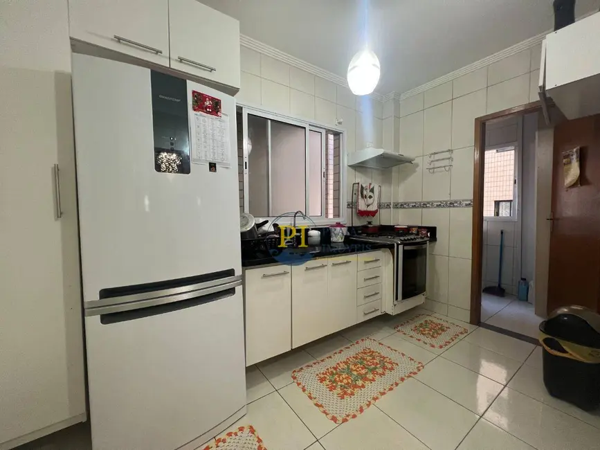 Apartamento com 2 quartos à venda, 106m2 em Aviação, Praia Grande - SP - imagem 8 Foto 8 de Apartamento com 2 quartos à venda, 106m2 em Aviação, Praia Grande - SP