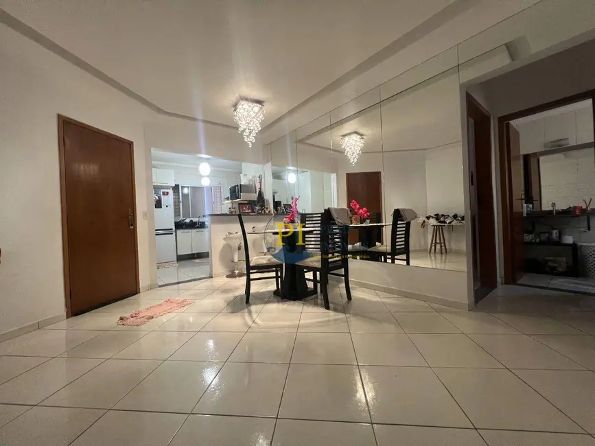 Apartamento com 2 quartos à venda, 106m2 em Aviação, Praia Grande - SP - imagem 3 Foto 3 de Apartamento com 2 quartos à venda, 106m2 em Aviação, Praia Grande - SP