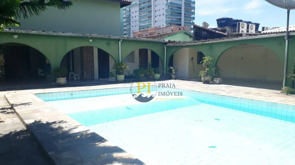 Casa com 4 quartos à venda, 670m2 em Canto do Forte, Praia Grande - SP - imagem 1 Foto 1 de Casa com 4 quartos à venda, 670m2 em Canto do Forte, Praia Grande - SP