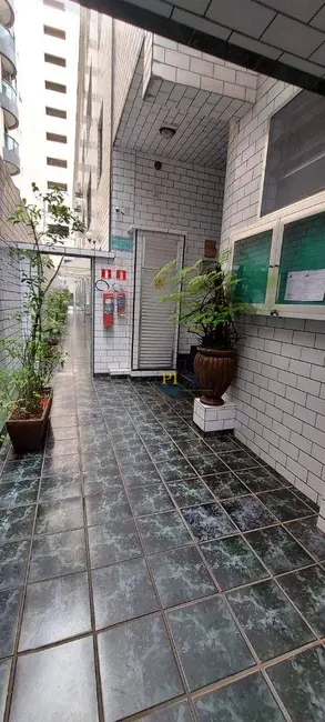 Foto 6 de Kitnet com 1 quarto à venda, 35m2 em Canto do Forte, Praia Grande - SP