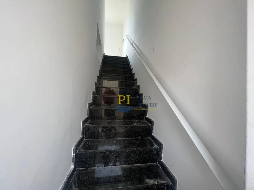 Foto 2 de Casa de Condomínio com 2 quartos à venda, 150m2 em Aviação, Praia Grande - SP