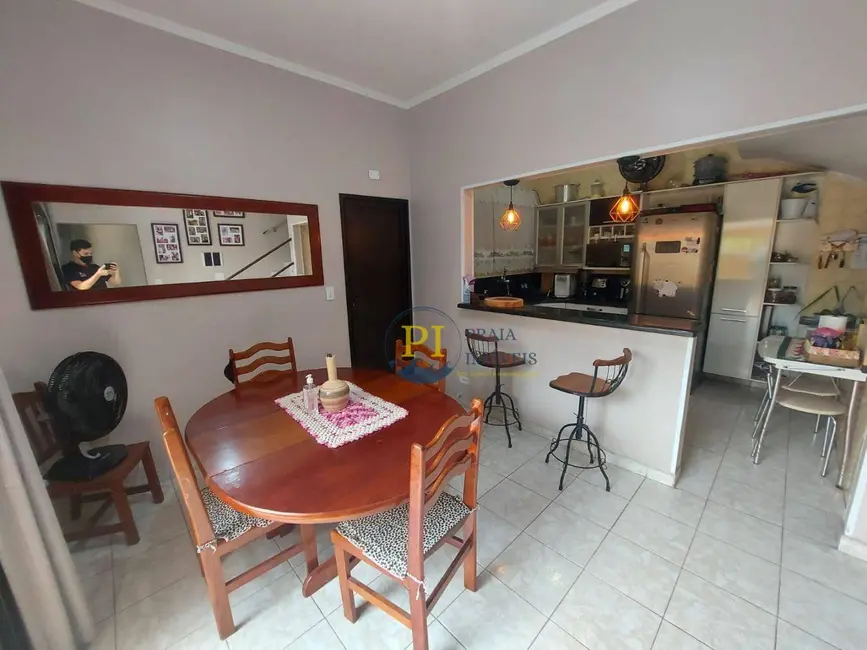 Casa com 3 quartos à venda, 110m2 em Praia Grande - SP - imagem 5 Foto 5 de Casa com 3 quartos à venda, 110m2 em Praia Grande - SP