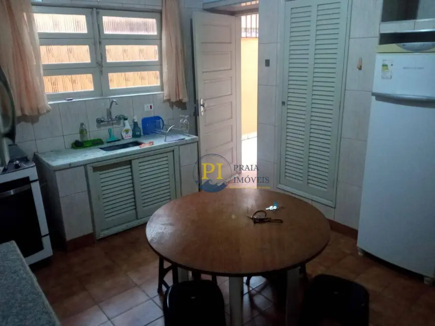 Casa com 2 quartos à venda, 115m2 em Praia Grande - SP - imagem 6 Foto 6 de Casa com 2 quartos à venda, 115m2 em Praia Grande - SP