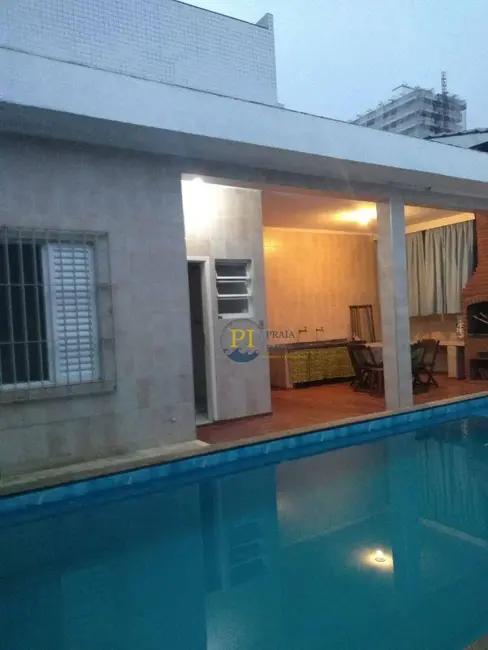 Foto 3 de Casa com 2 quartos à venda, 270m2 em Ocian, Praia Grande - SP