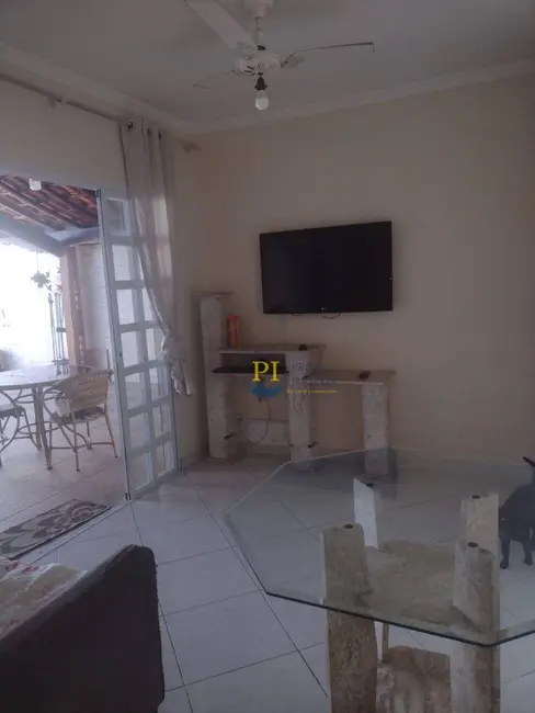 Foto 4 de Casa com 2 quartos à venda, 161m2 em Praia Grande - SP