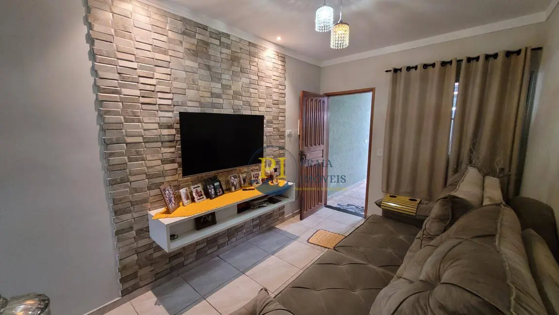 Foto 1 de Casa com 2 quartos à venda, 70m2 em Vila Sônia, Praia Grande - SP