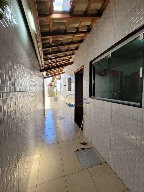 Foto 2 de Casa com 3 quartos à venda, 150m2 em Mirim, Praia Grande - SP