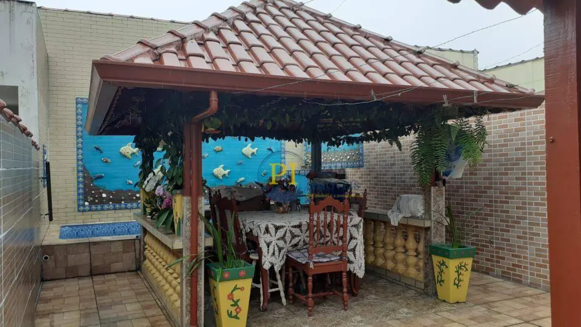 Foto 8 de Casa com 3 quartos à venda, 210m2 em Maracanã, Praia Grande - SP