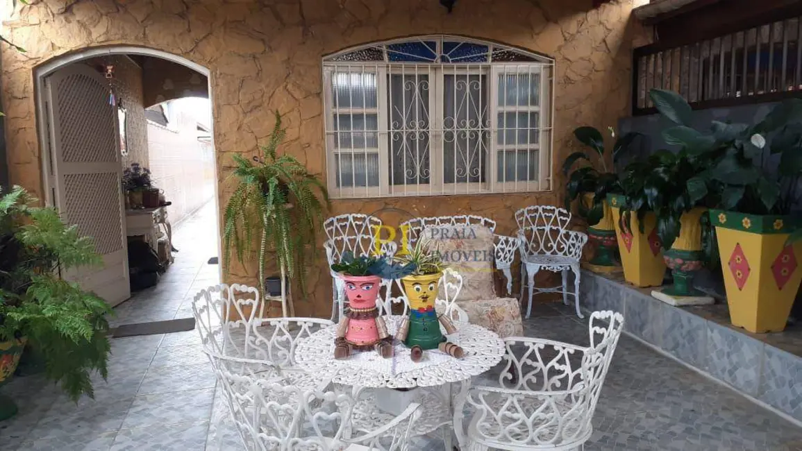 Foto 2 de Casa com 3 quartos à venda, 210m2 em Maracanã, Praia Grande - SP