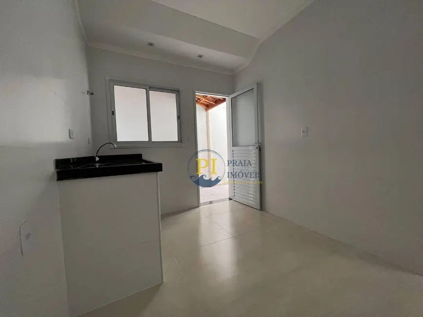 Foto 3 de Casa de Condomínio com 2 quartos à venda, 50m2 em Caiçara, Praia Grande - SP