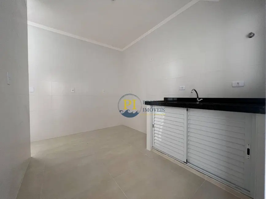 Foto 5 de Casa de Condomínio com 2 quartos à venda, 50m2 em Caiçara, Praia Grande - SP