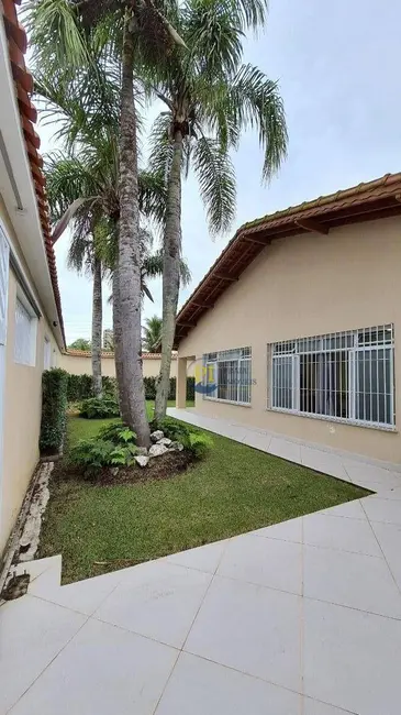 Casa com 3 quartos à venda, 430m2 em Praia Grande - SP - imagem 3 Foto 3 de Casa com 3 quartos à venda, 430m2 em Praia Grande - SP