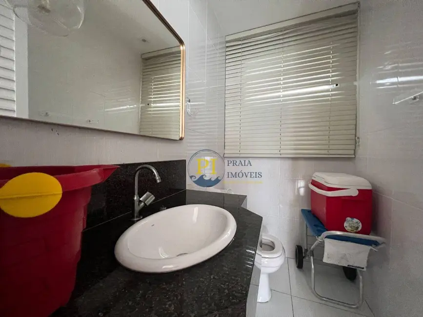 Casa com 3 quartos à venda, 360m2 em Canto do Forte, Praia Grande - SP - imagem 4 Foto 4 de Casa com 3 quartos à venda, 360m2 em Canto do Forte, Praia Grande - SP