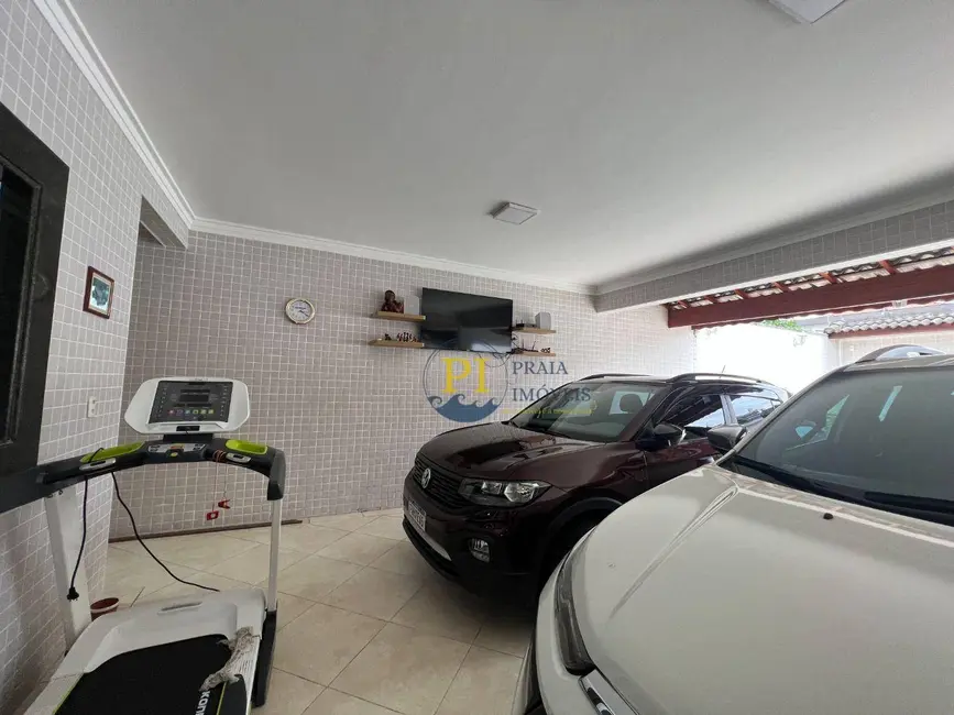 Casa com 3 quartos à venda, 360m2 em Canto do Forte, Praia Grande - SP - imagem 7 Foto 7 de Casa com 3 quartos à venda, 360m2 em Canto do Forte, Praia Grande - SP