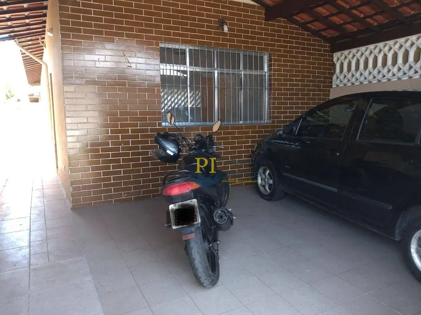 Foto 2 de Casa com 2 quartos à venda, 165m2 em Praia Grande - SP