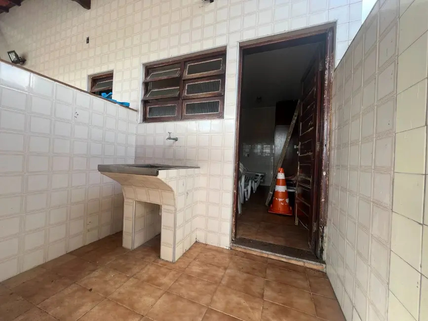 Foto 8 de Casa com 3 quartos à venda, 400m2 em Solemar, Praia Grande - SP
