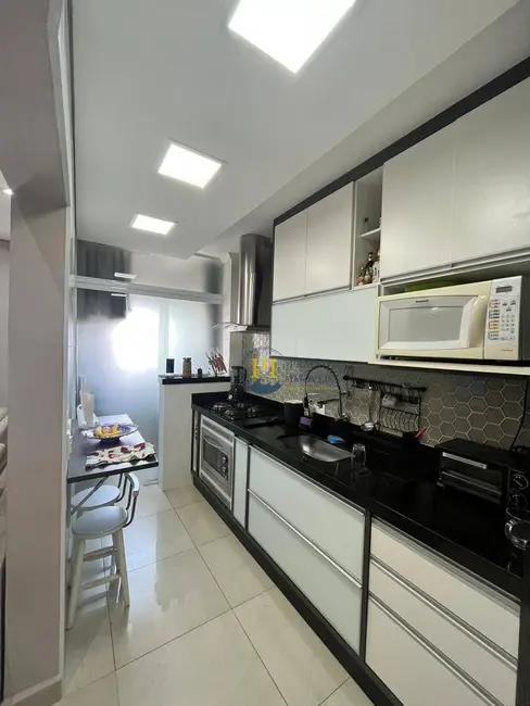 Foto 2 de Apartamento com 2 quartos à venda, 60m2 em Tupi, Praia Grande - SP