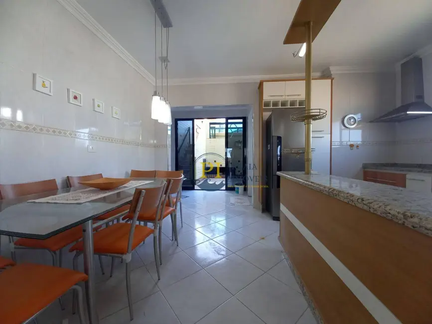 Cobertura com 4 quartos à venda, 400m2 em Canto do Forte, Praia Grande - SP - imagem 4 Foto 4 de Cobertura com 4 quartos à venda, 400m2 em Canto do Forte, Praia Grande - SP